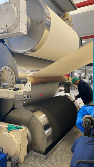 Streichen Haftvermittler auf Druckband Design I Streichen Haftvermittler auf Druckband Design I